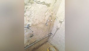 на протяжении двух месяцев израильские полицейские делали ремонт в квартире 80-летней женщины, пережившей холокост